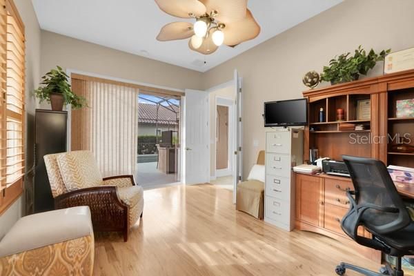 For Sale: $599,000 (3 beds, 3 baths, 2405 Square Feet)