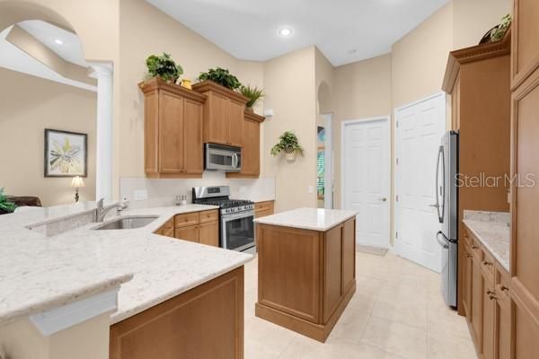 For Sale: $599,000 (3 beds, 3 baths, 2405 Square Feet)