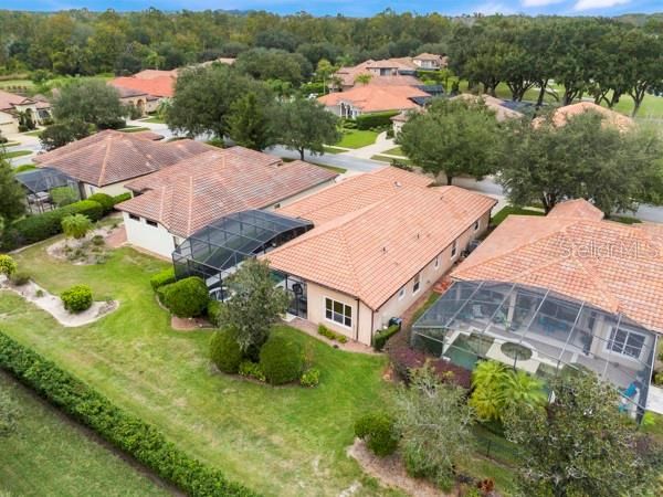 For Sale: $599,000 (3 beds, 3 baths, 2405 Square Feet)