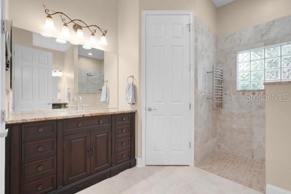 For Sale: $599,000 (3 beds, 3 baths, 2405 Square Feet)