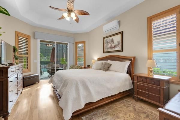 For Sale: $599,000 (3 beds, 3 baths, 2405 Square Feet)