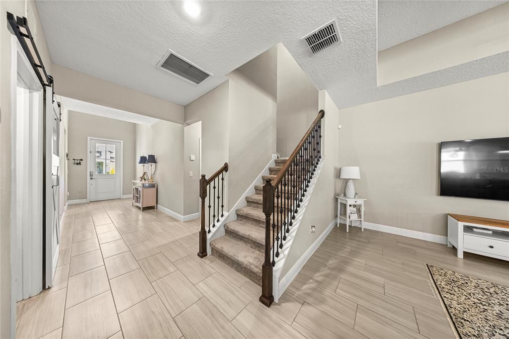 En Venta: $724,900 (5 camas, 4 baños, 3283 Pies cuadrados)