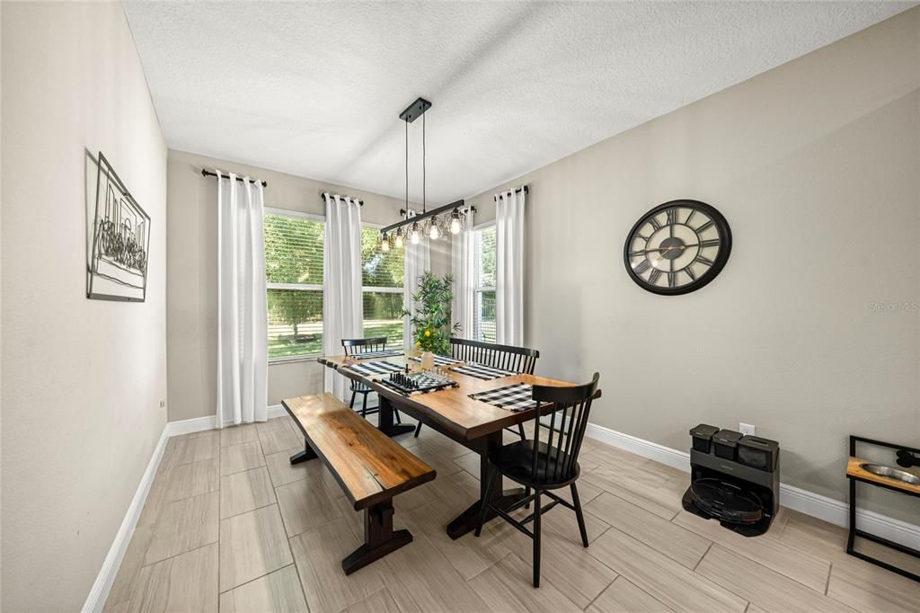 En Venta: $724,900 (5 camas, 4 baños, 3283 Pies cuadrados)