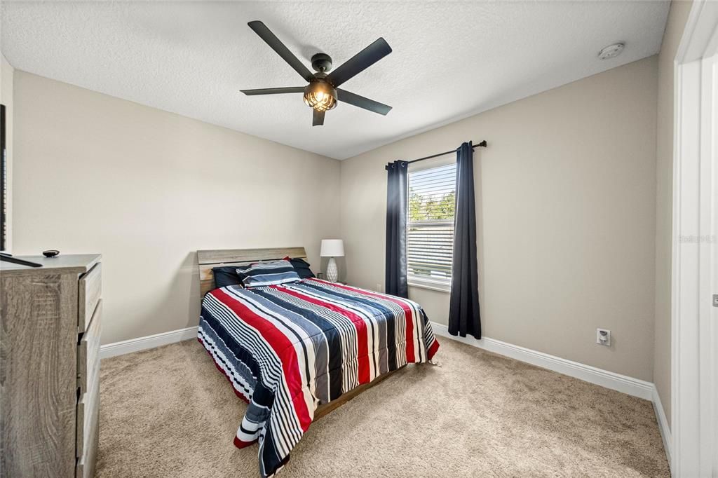 En Venta: $724,900 (5 camas, 4 baños, 3283 Pies cuadrados)