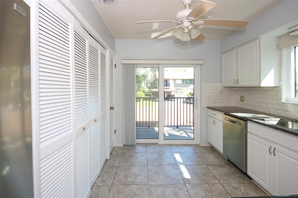 For Sale: $144,000 (2 beds, 2 baths, 1144 Square Feet)