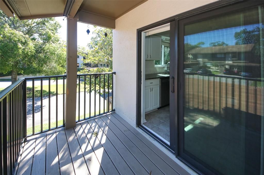 For Sale: $144,000 (2 beds, 2 baths, 1144 Square Feet)