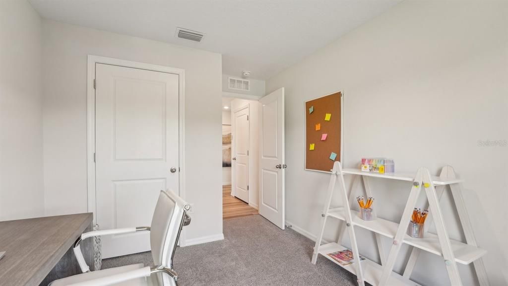 Activo con contrato: $345,965 (4 camas, 2 baños, 1498 Pies cuadrados)