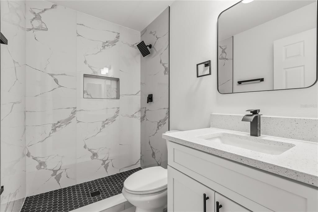 待售: $239,900 (4 贝兹, 2 浴室, 1440 平方英尺)