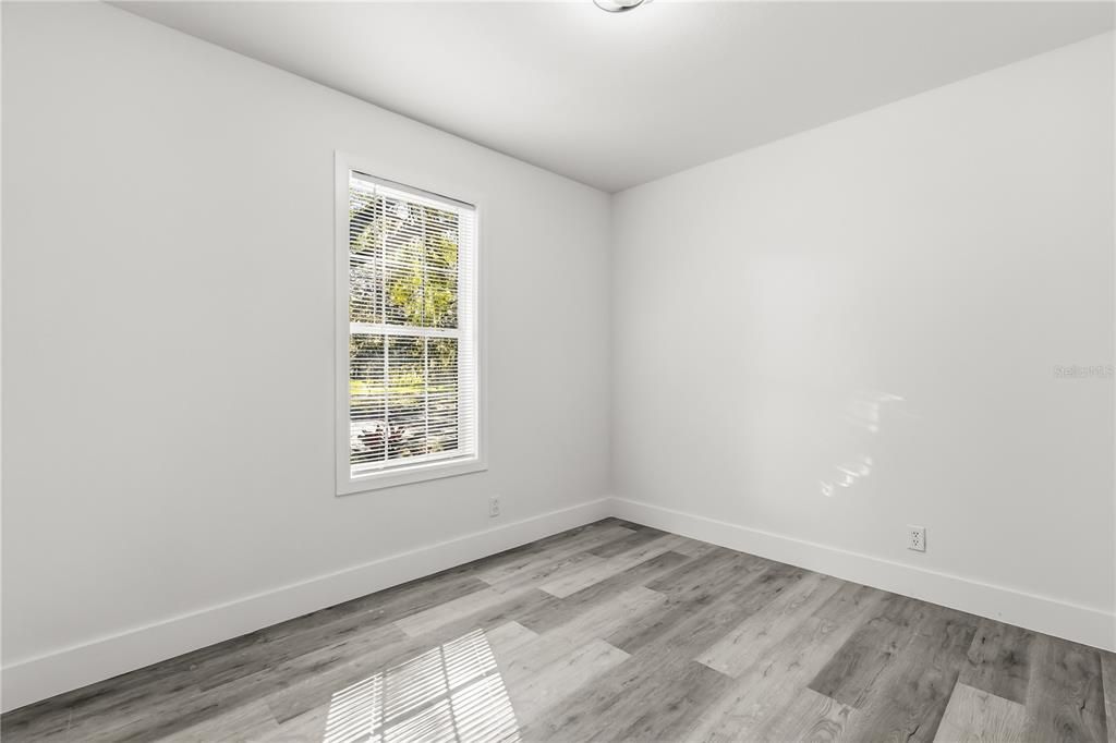 待售: $239,900 (4 贝兹, 2 浴室, 1440 平方英尺)