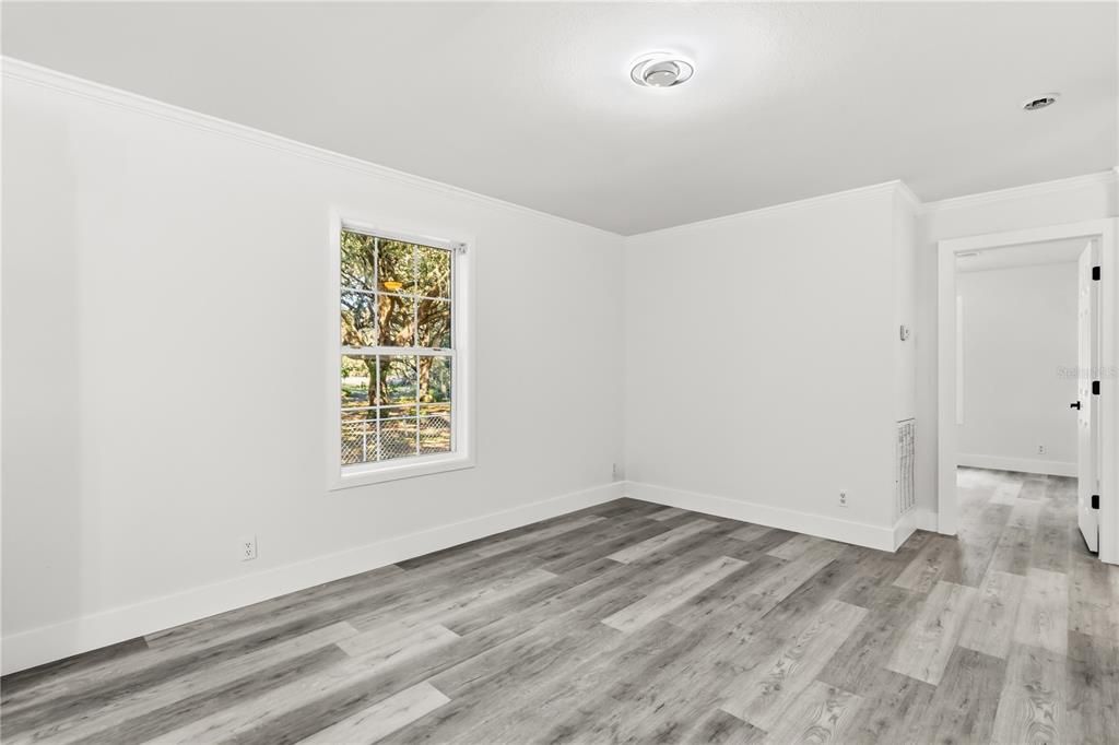 待售: $239,900 (4 贝兹, 2 浴室, 1440 平方英尺)