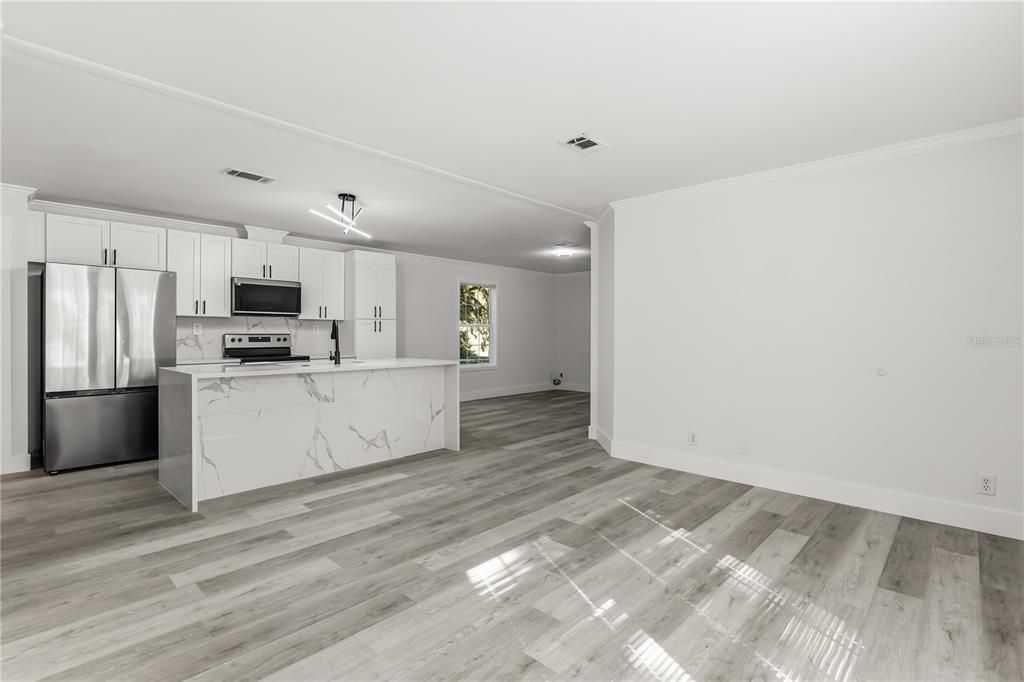 待售: $239,900 (4 贝兹, 2 浴室, 1440 平方英尺)