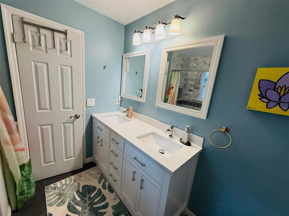 待售: $360,000 (3 贝兹, 2 浴室, 1422 平方英尺)