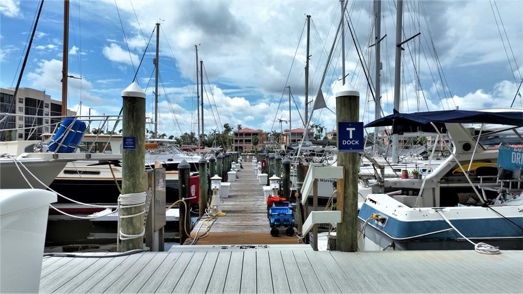 На продажу: $689,000 (3 спален, 3 ванн, 2387 Квадратных фут)