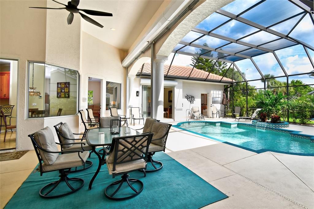 На продажу: $689,000 (3 спален, 3 ванн, 2387 Квадратных фут)