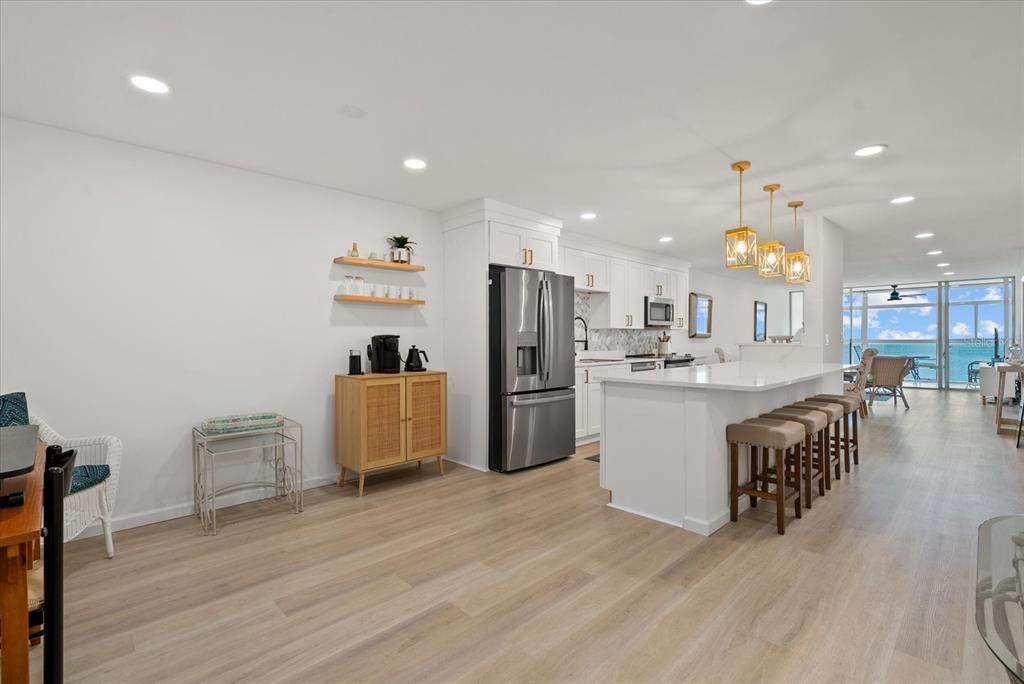 出租: $6,500 (2 贝兹, 2 浴室, 1340 平方英尺)