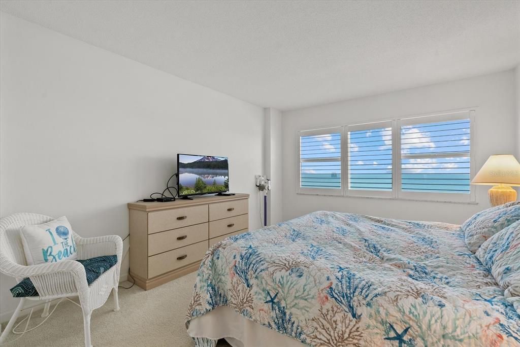 出租: $6,500 (2 贝兹, 2 浴室, 1340 平方英尺)