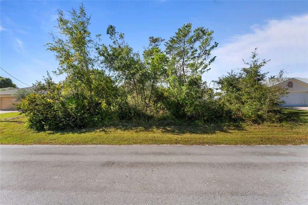 Activo con contrato: $70,000 (0.23 acres)