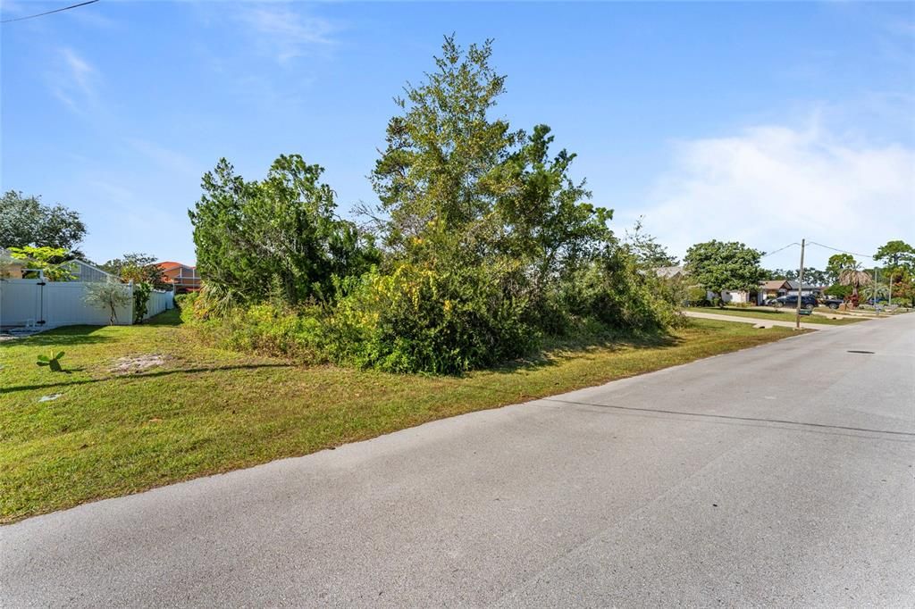 Activo con contrato: $70,000 (0.23 acres)