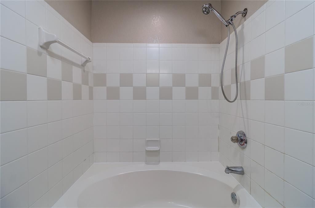 For Rent: $1,700 (2 beds, 2 baths, 1141 Square Feet)