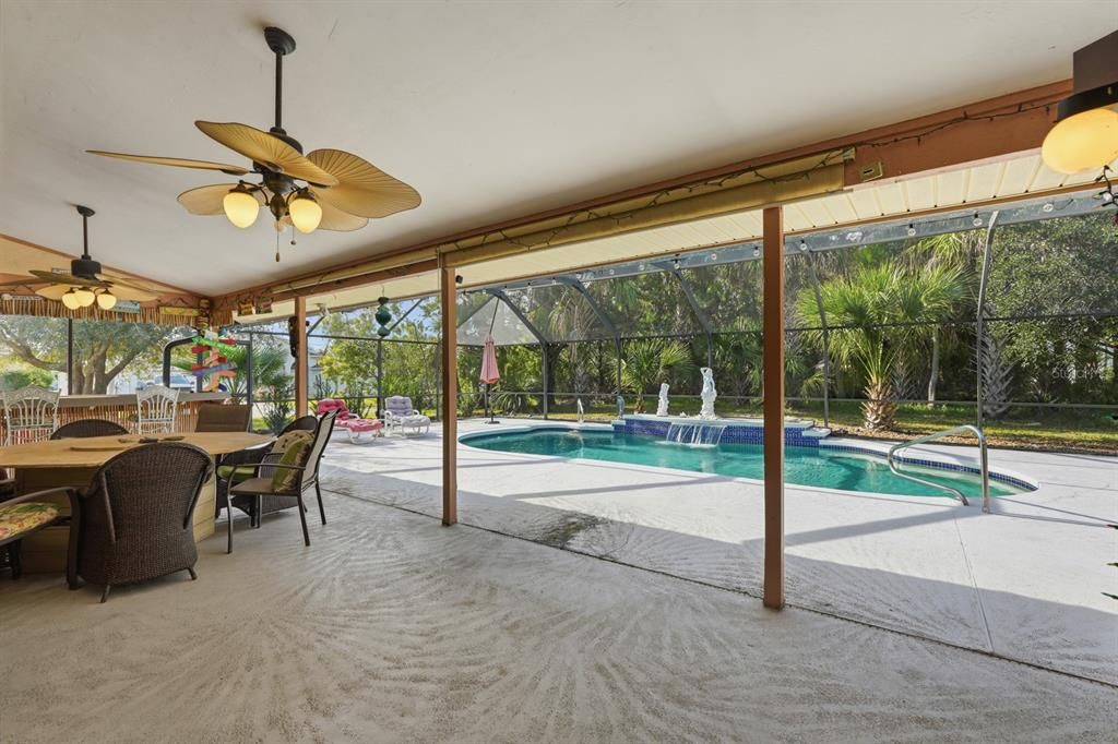 For Sale: $539,000 (3 beds, 2 baths, 2176 Square Feet)