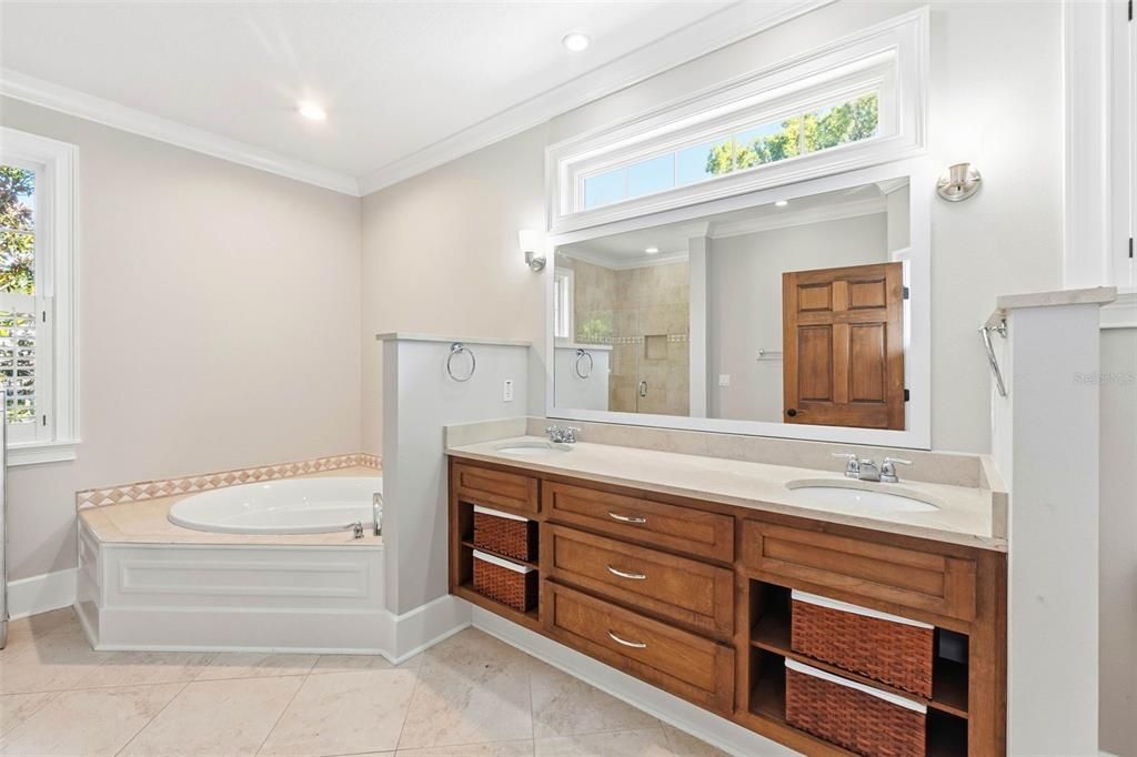 For Sale: $1,480,000 (4 beds, 4 baths, 4066 Square Feet)