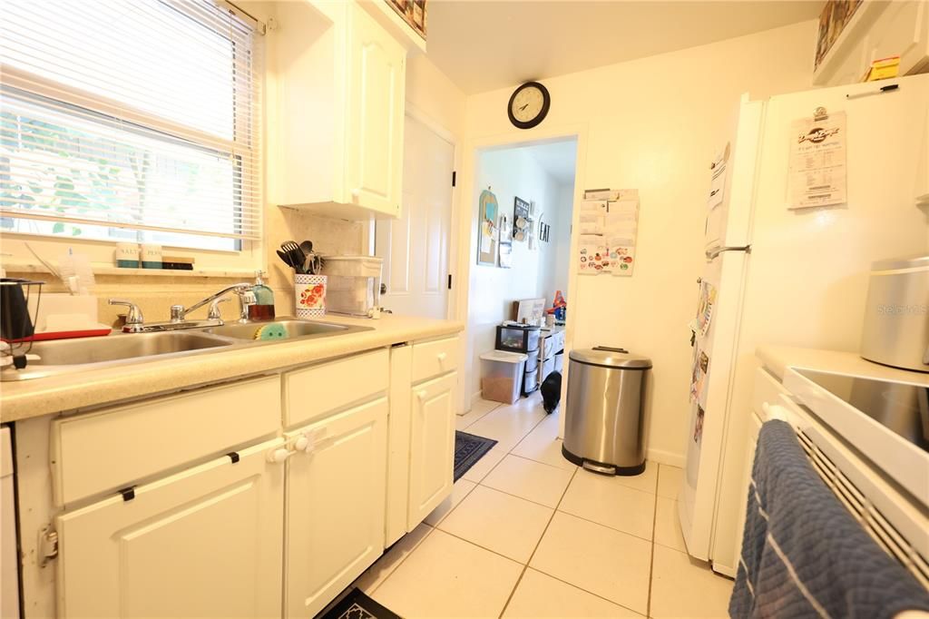 На продажу: $395,000 (4 спален, 0 ванн, 1592 Квадратных фут)