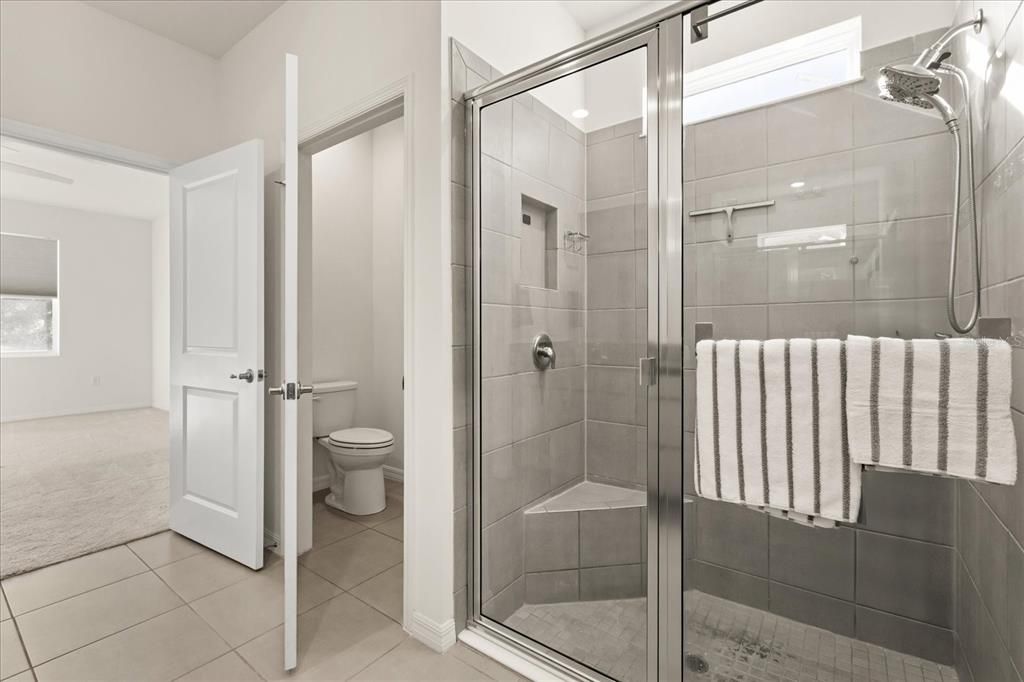 For Sale: $325,000 (3 beds, 2 baths, 1810 Square Feet)