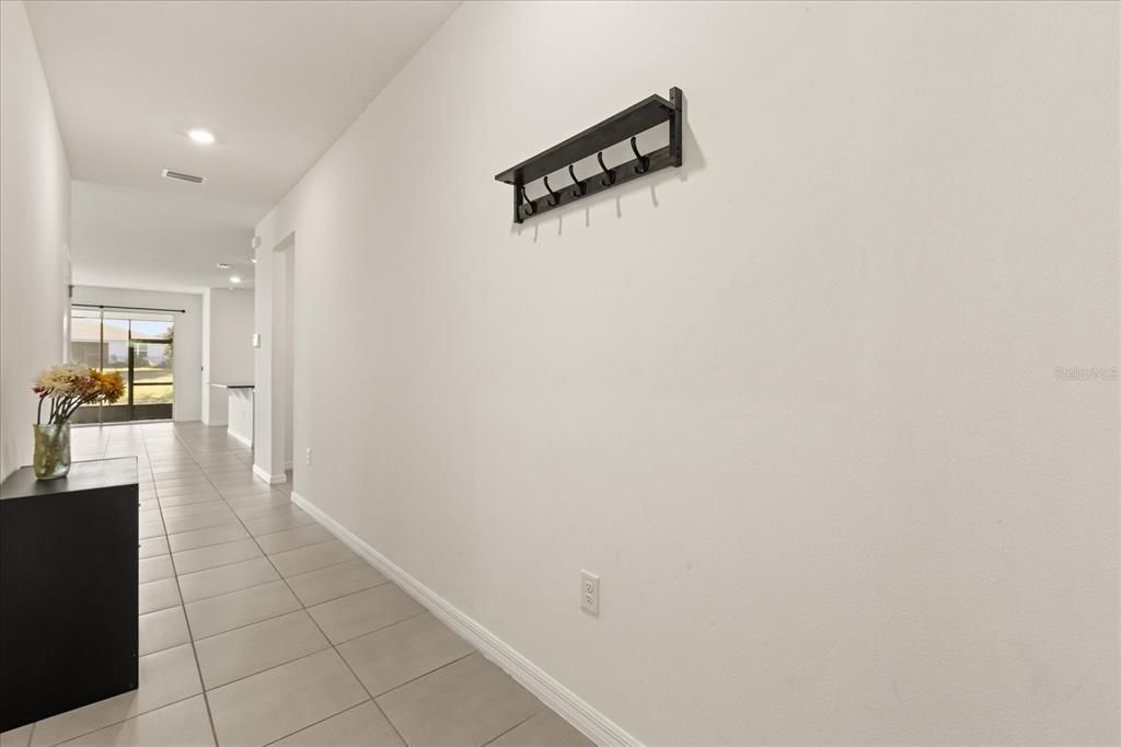 For Sale: $325,000 (3 beds, 2 baths, 1810 Square Feet)