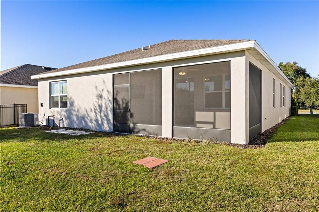 For Sale: $325,000 (3 beds, 2 baths, 1810 Square Feet)