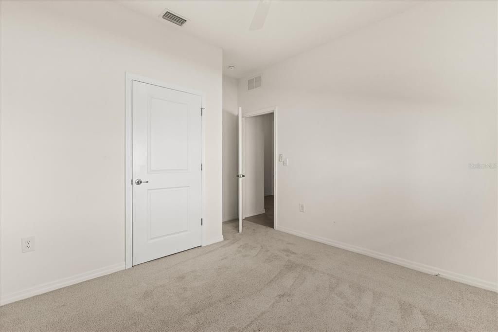 For Sale: $325,000 (3 beds, 2 baths, 1810 Square Feet)