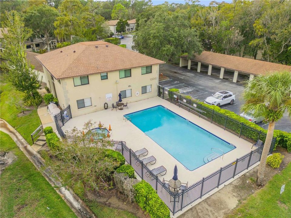 For Sale: $155,000 (2 beds, 2 baths, 864 Square Feet)