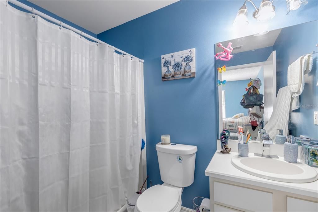 For Sale: $155,000 (2 beds, 2 baths, 864 Square Feet)