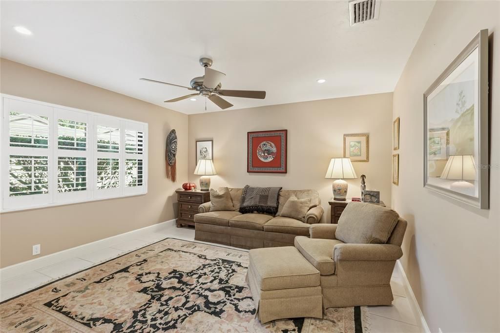 En Venta: $1,600,000 (4 camas, 3 baños, 3017 Pies cuadrados)