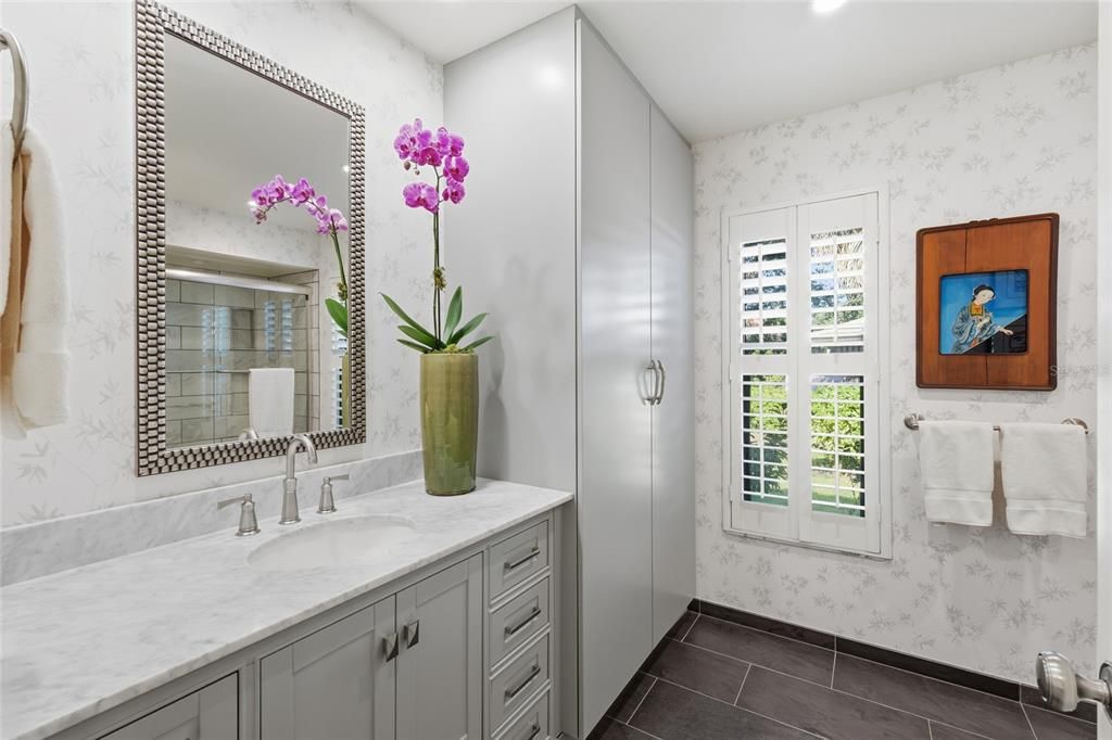 En Venta: $1,600,000 (4 camas, 3 baños, 3017 Pies cuadrados)