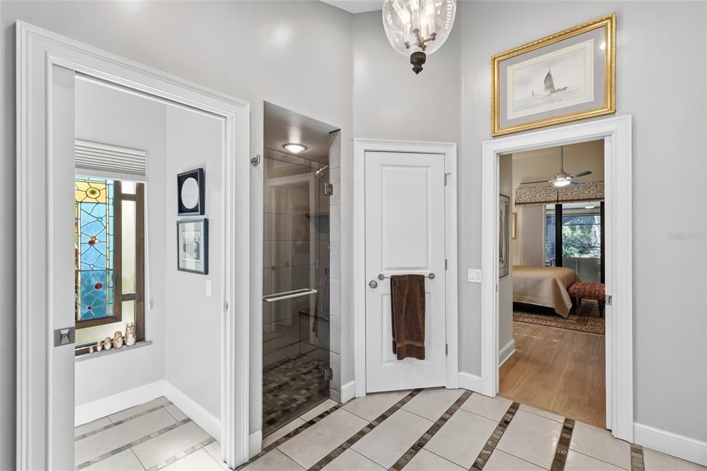 En Venta: $1,600,000 (4 camas, 3 baños, 3017 Pies cuadrados)