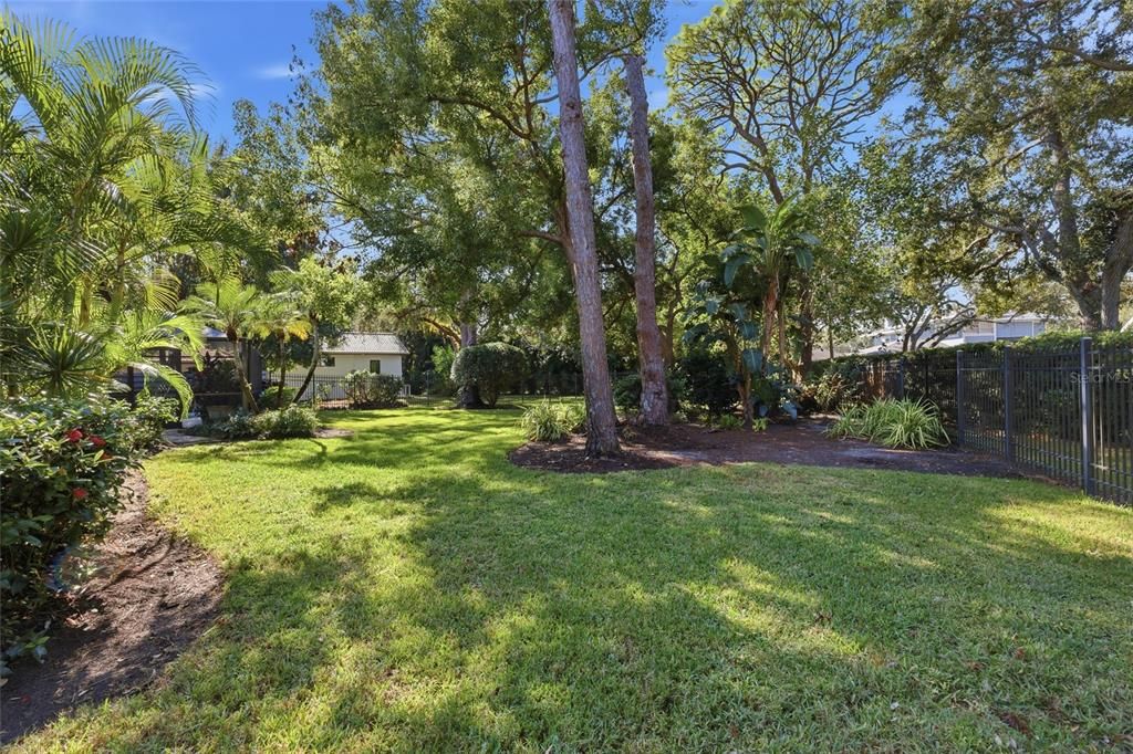 En Venta: $1,600,000 (4 camas, 3 baños, 3017 Pies cuadrados)