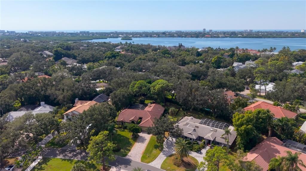 En Venta: $1,600,000 (4 camas, 3 baños, 3017 Pies cuadrados)