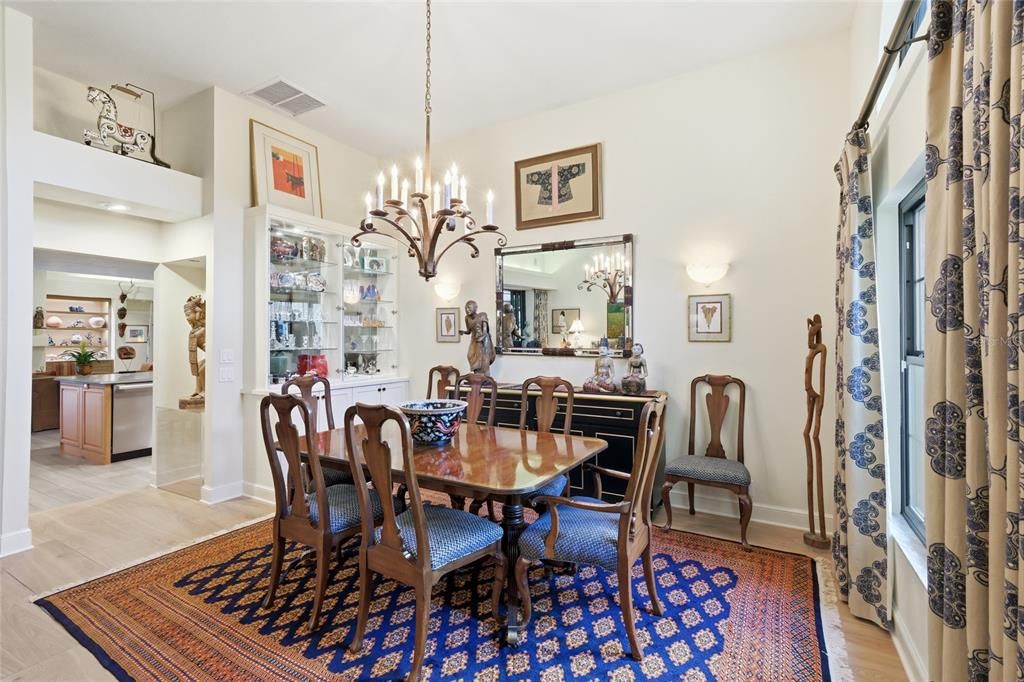 En Venta: $1,600,000 (4 camas, 3 baños, 3017 Pies cuadrados)