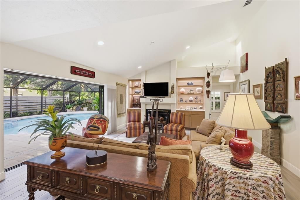 En Venta: $1,600,000 (4 camas, 3 baños, 3017 Pies cuadrados)