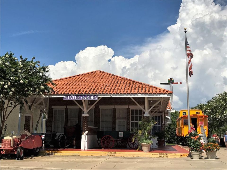 Active With Contract: $550,000 (3 beds, 2 baths, 1511 Square Feet)