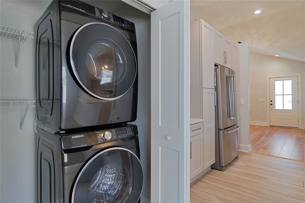 Active With Contract: $550,000 (3 beds, 2 baths, 1511 Square Feet)