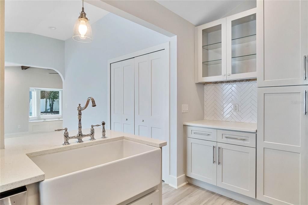 Active With Contract: $550,000 (3 beds, 2 baths, 1511 Square Feet)