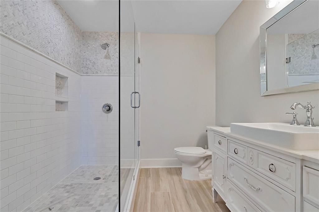 Active With Contract: $550,000 (3 beds, 2 baths, 1511 Square Feet)