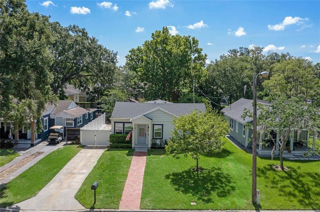 Active With Contract: $550,000 (3 beds, 2 baths, 1511 Square Feet)