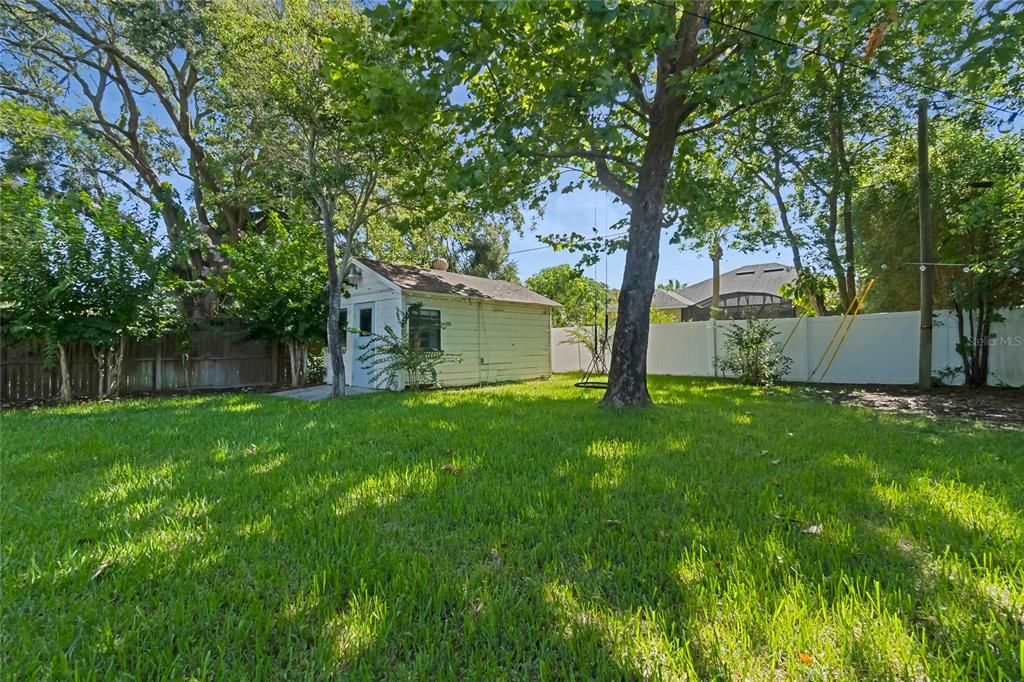 Active With Contract: $550,000 (3 beds, 2 baths, 1511 Square Feet)