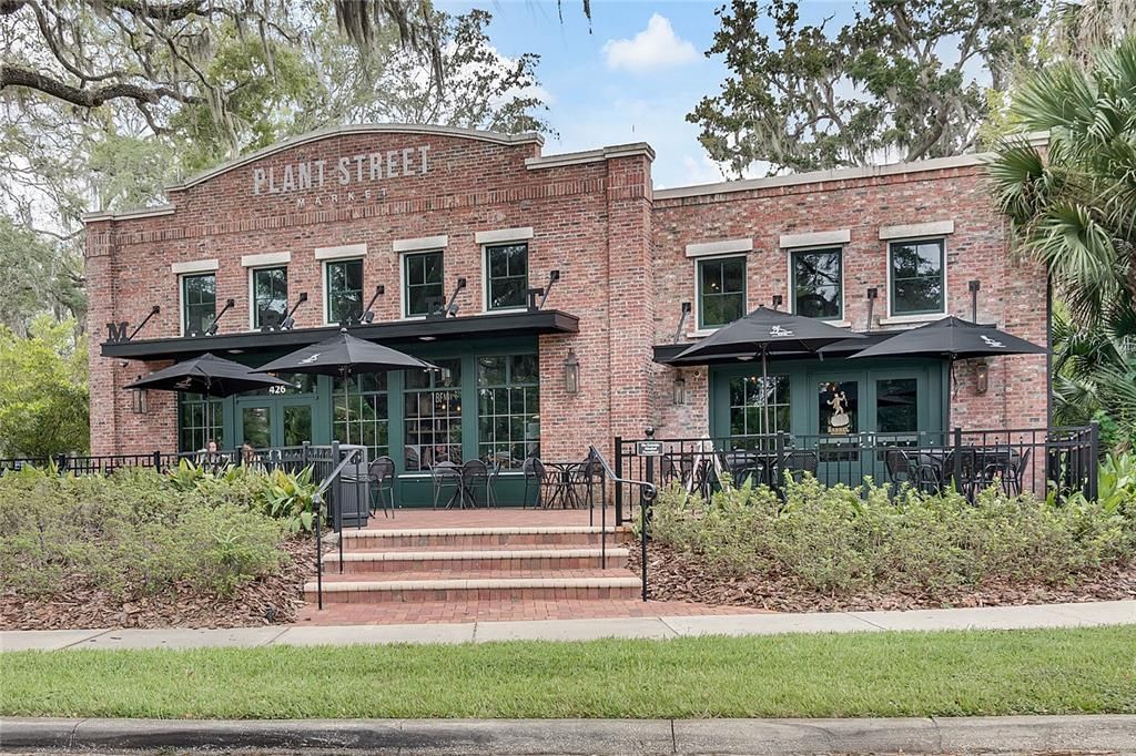 Active With Contract: $550,000 (3 beds, 2 baths, 1511 Square Feet)