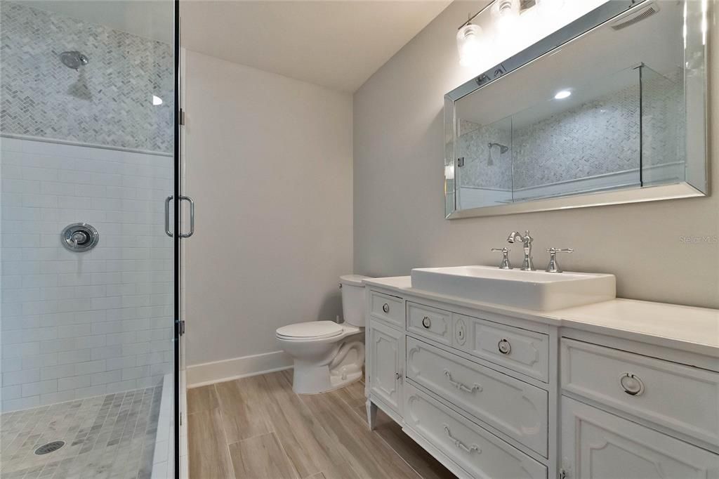 Active With Contract: $550,000 (3 beds, 2 baths, 1511 Square Feet)