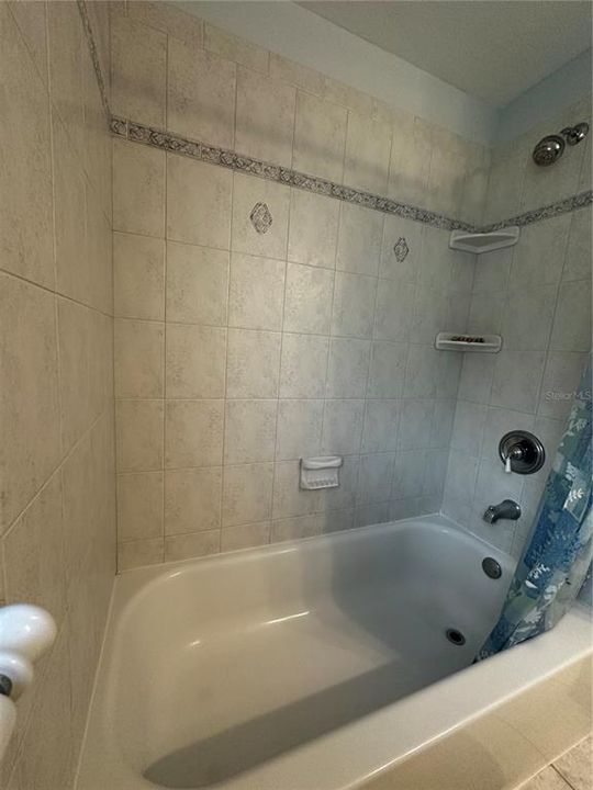 Active With Contract: $149,900 (2 beds, 2 baths, 1168 Square Feet)