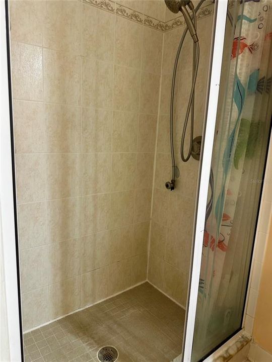 Active With Contract: $149,900 (2 beds, 2 baths, 1168 Square Feet)