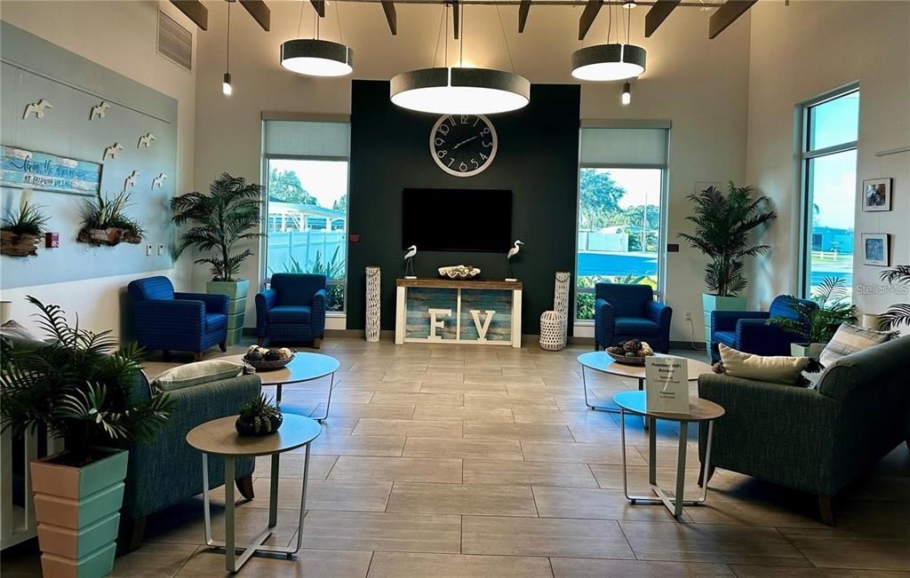 Active With Contract: $149,900 (2 beds, 2 baths, 1168 Square Feet)